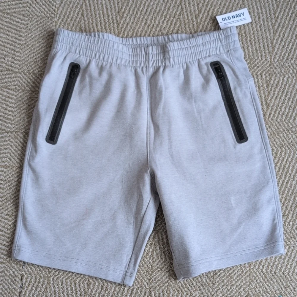 New Old Navy Boy's Light Gray Athletic Shorts Drawstring Waist Pockets L XL Plus